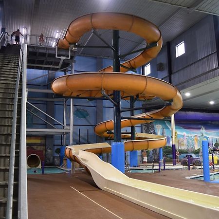 Metropolis Resort - Eau Claire Bagian luar foto