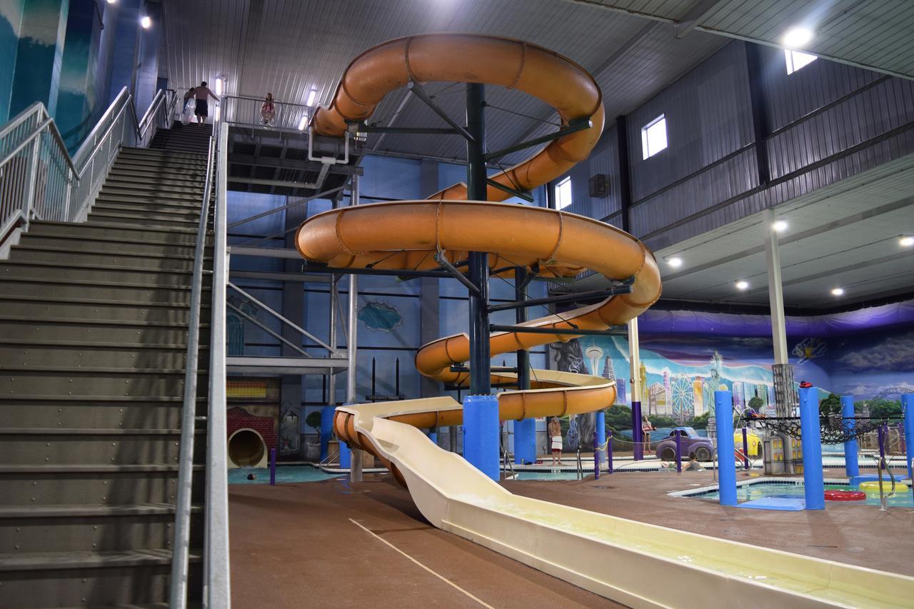 Metropolis Resort - Eau Claire Bagian luar foto