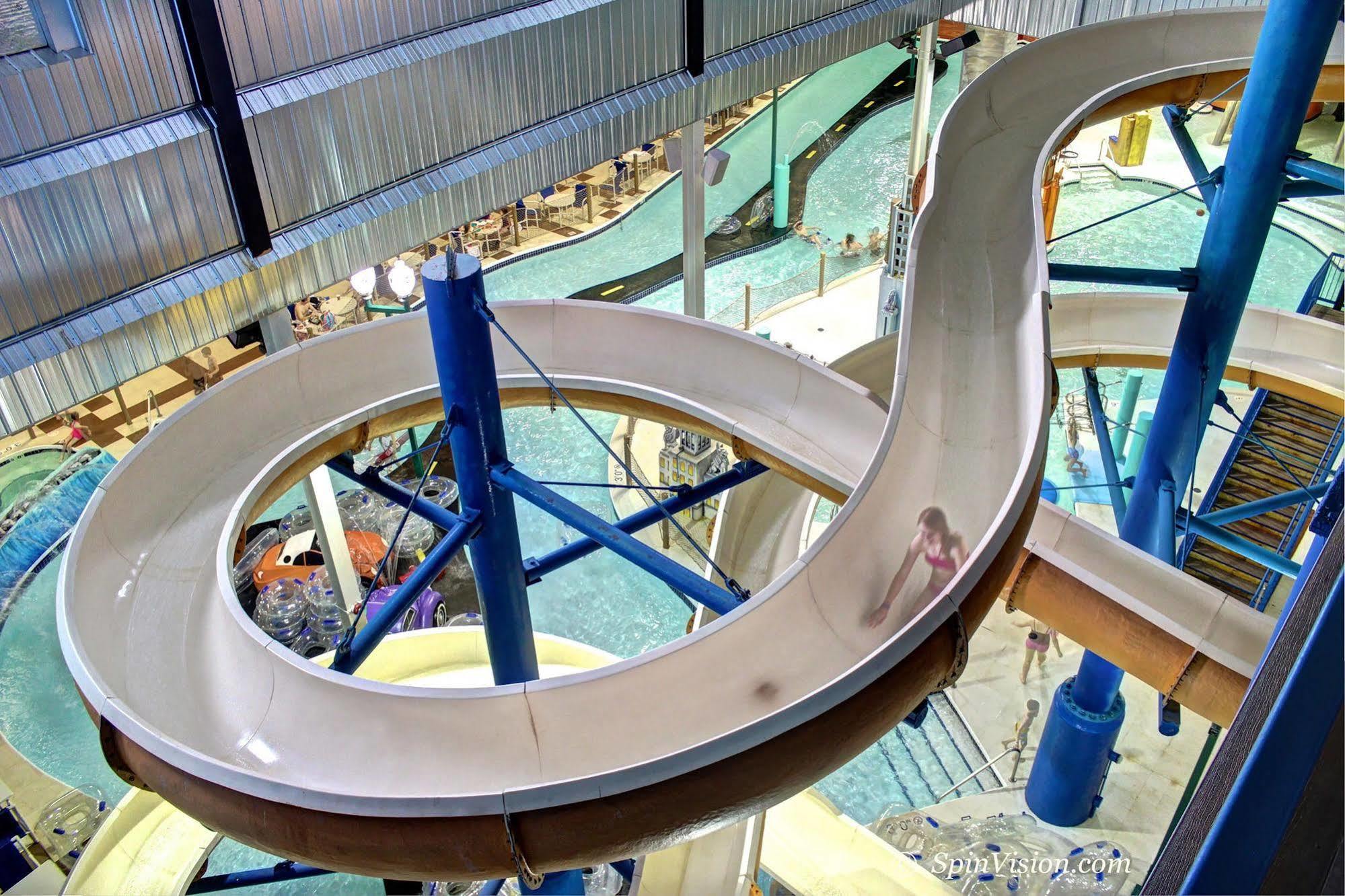 Metropolis Resort - Eau Claire Bagian luar foto