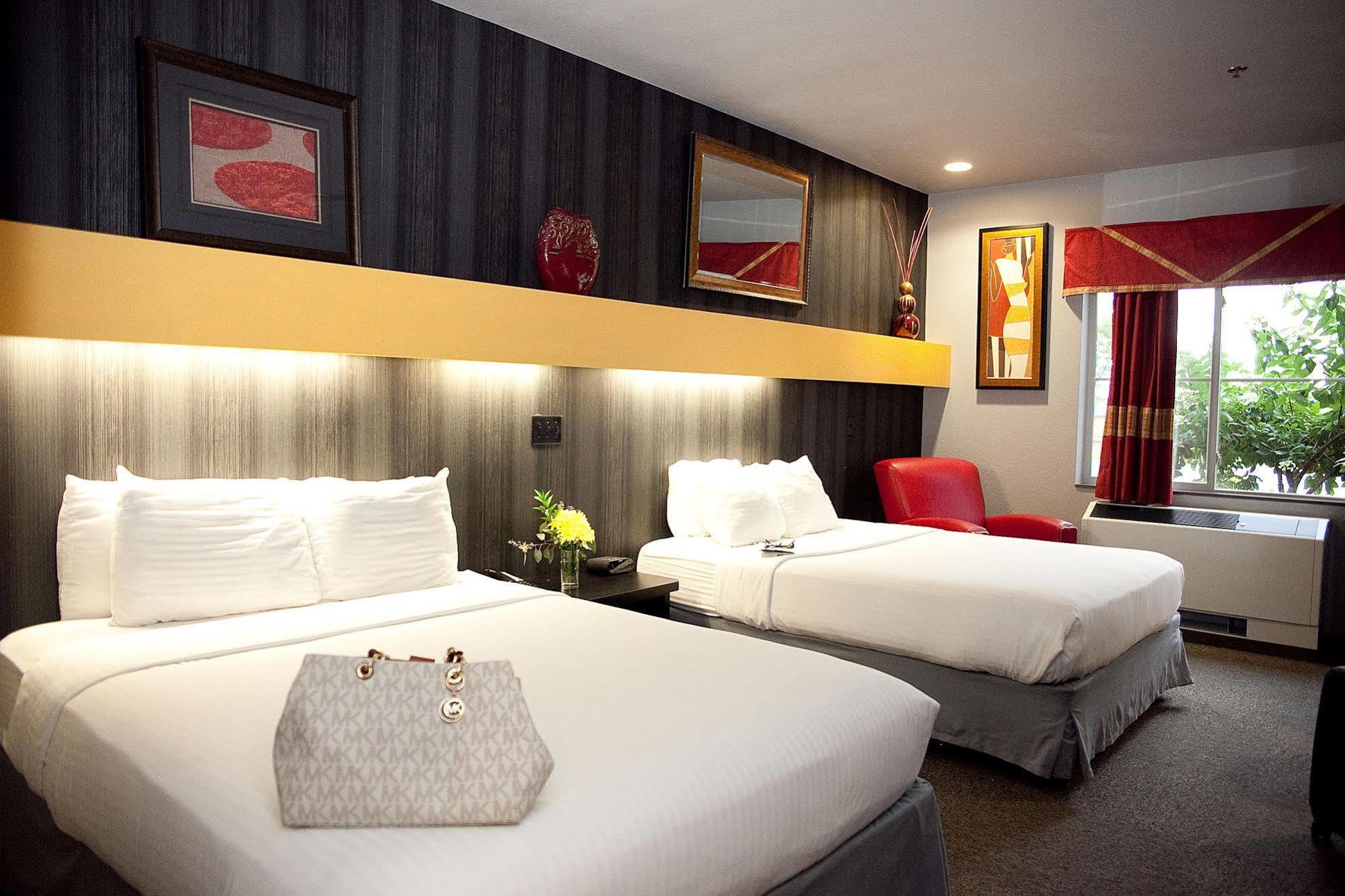 Metropolis Resort - Eau Claire Bagian luar foto